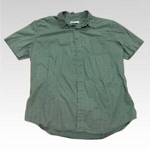 Men's Green Patterned Button-Up Shirt